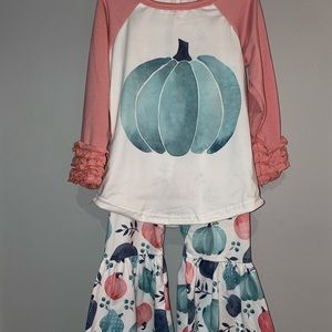 Coral pumpkin bell set